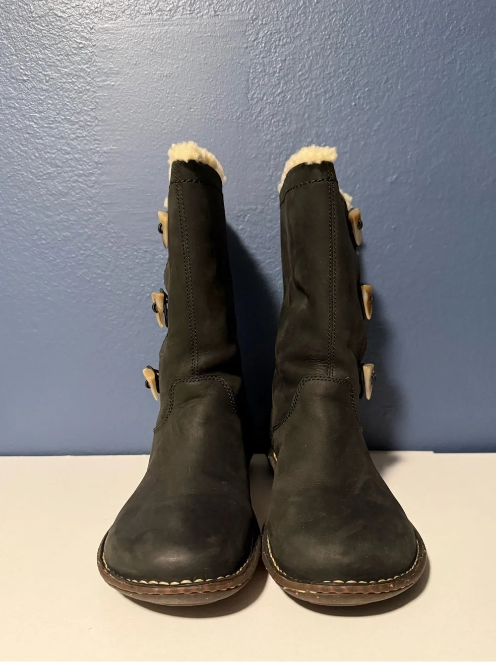 UGG Kona Black Leather Shearling Toggle Mid-Calf Winter Boots 5156 Size 11